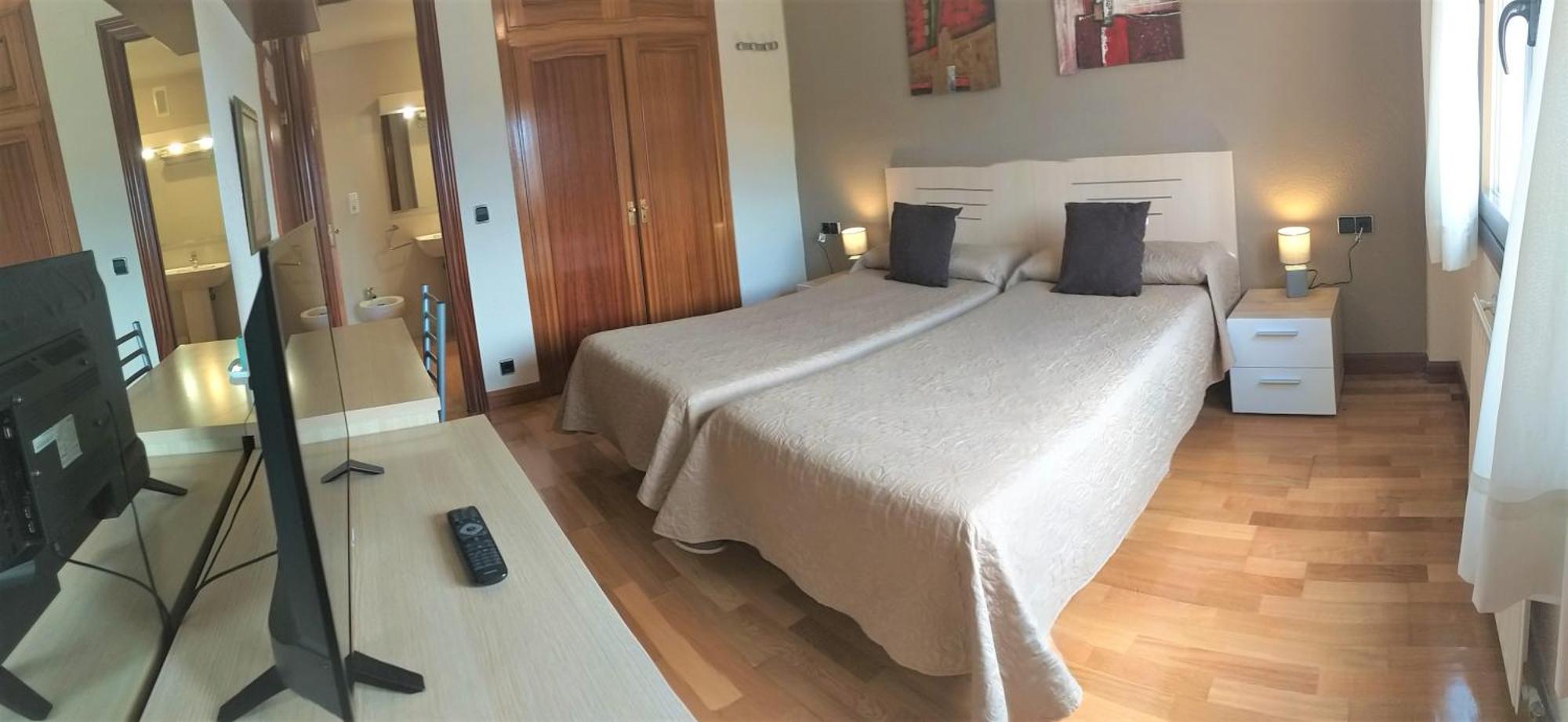 Alojamientos Pamplona Luaran gambar